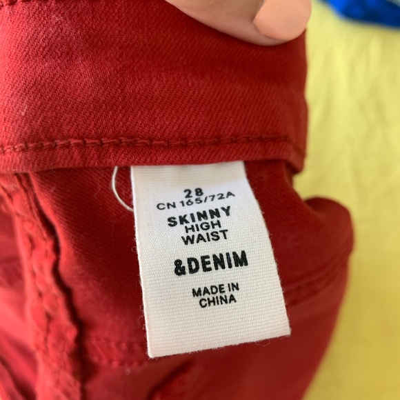 Red jeans - Picture 2 of 2